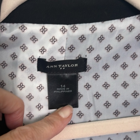 Black Ann Taylor jacket - Picture 3 of 9